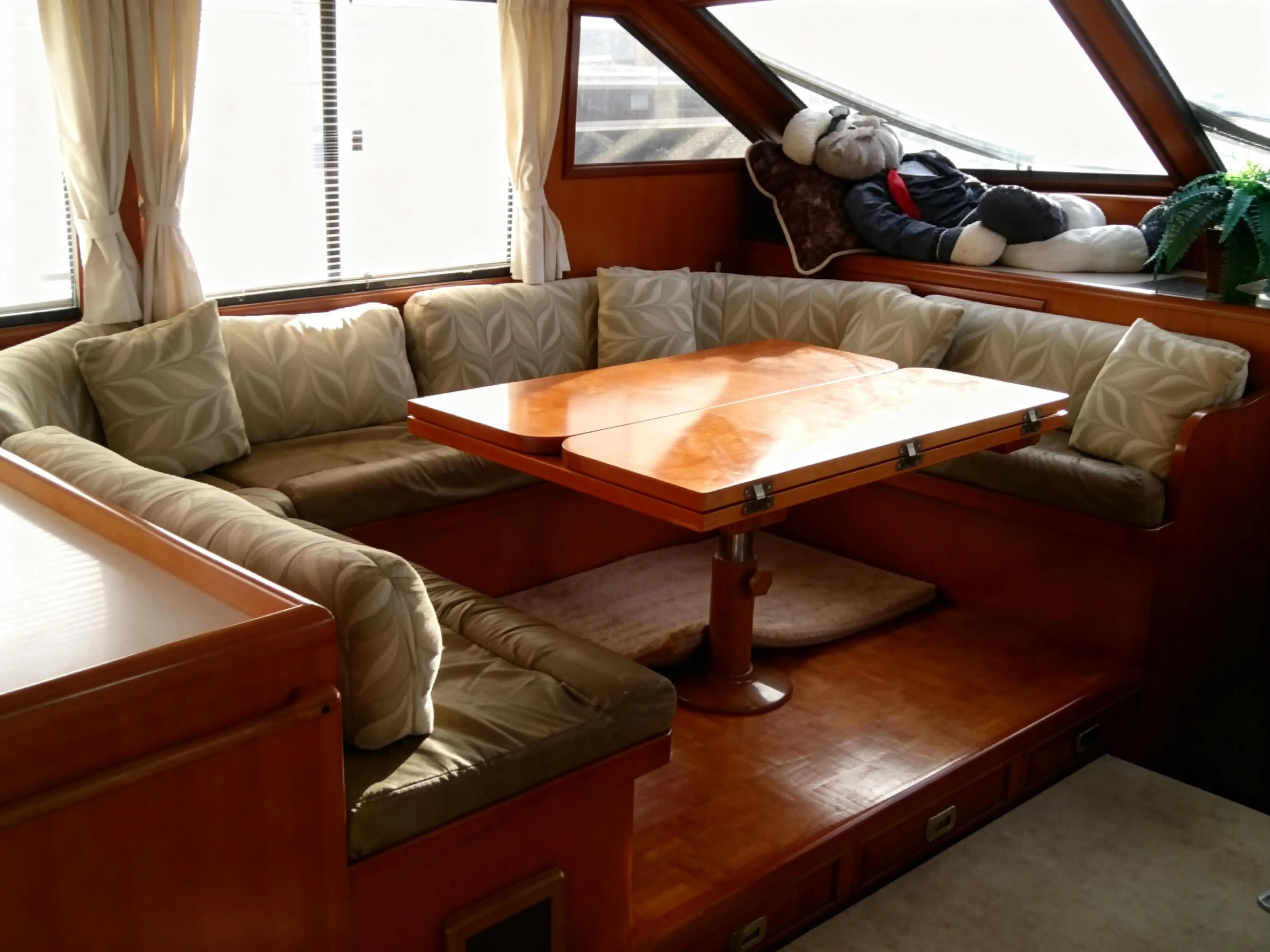  Ocean Alexander 546 Yachtfisher
