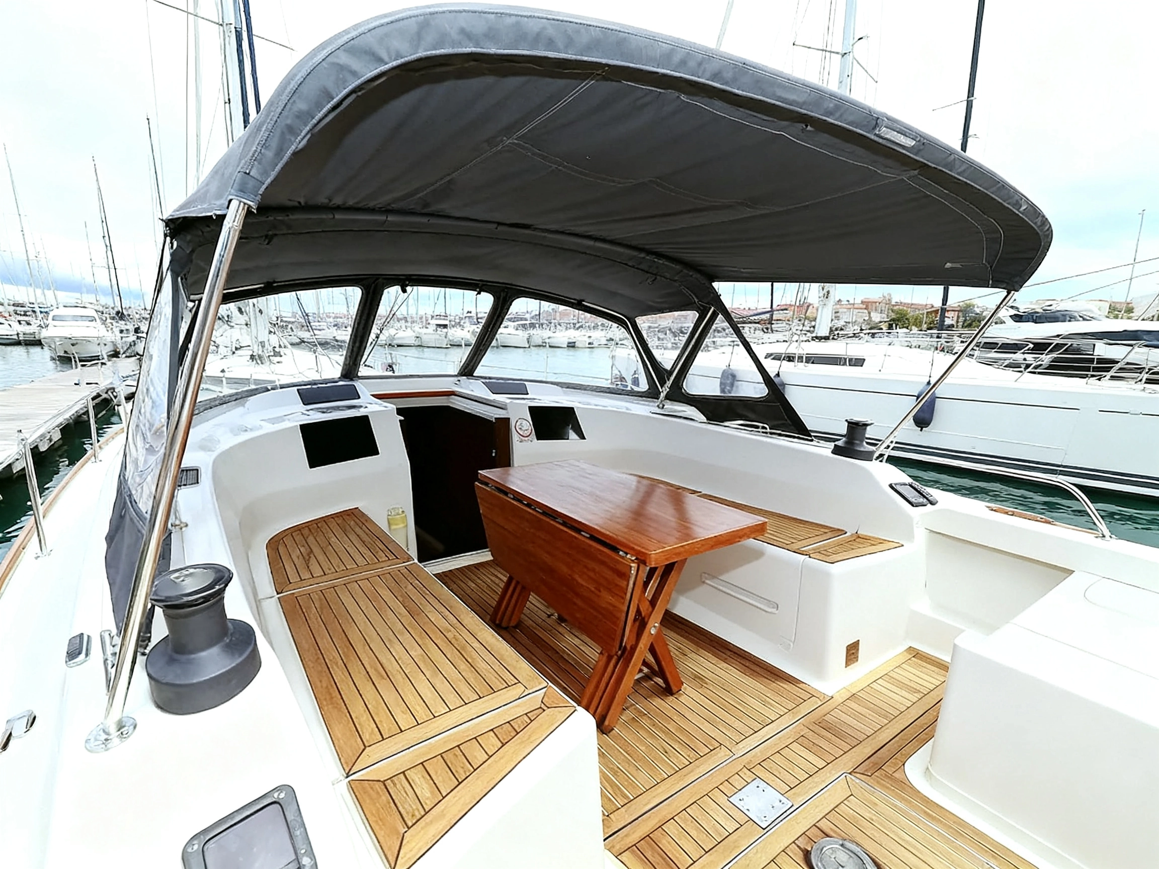 Hanse 415