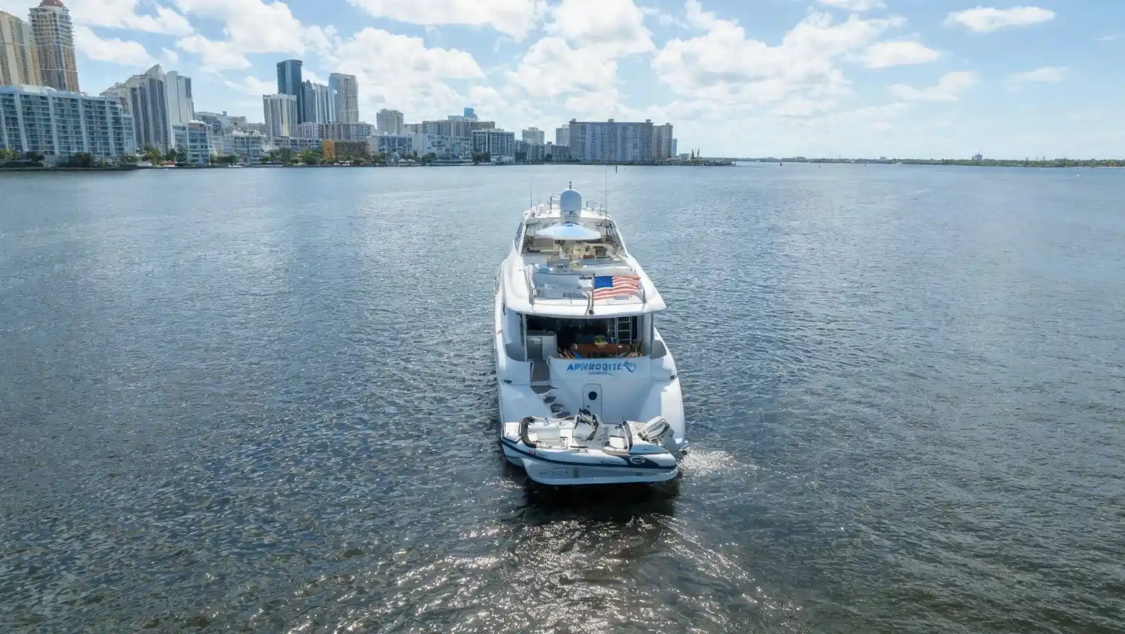 Lazzara 80 Open Fly