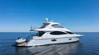 Lazzara 68 FLYBRIDGE