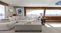 Lazzara 68 FLYBRIDGE