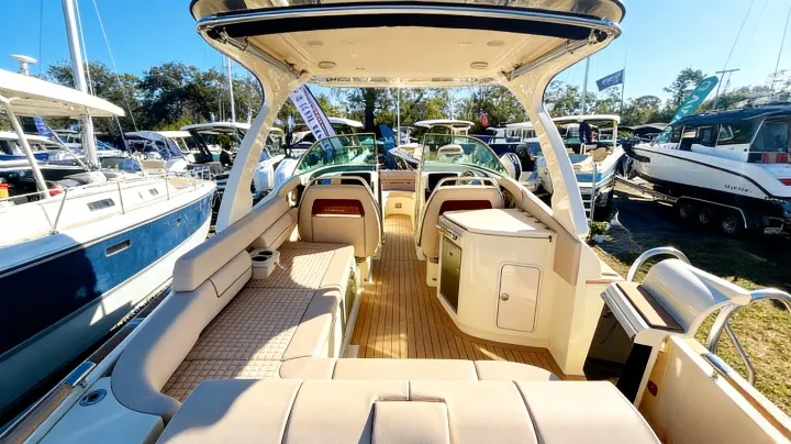 ChrisCraft Launch 31 GT