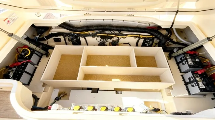 ChrisCraft Launch 31 GT