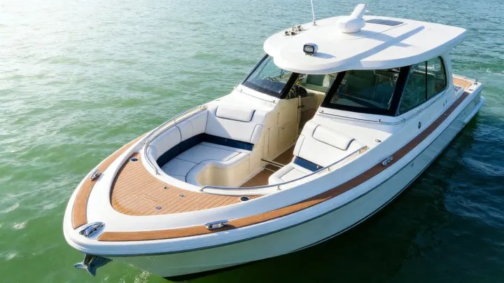 ChrisCraft Calypso 35