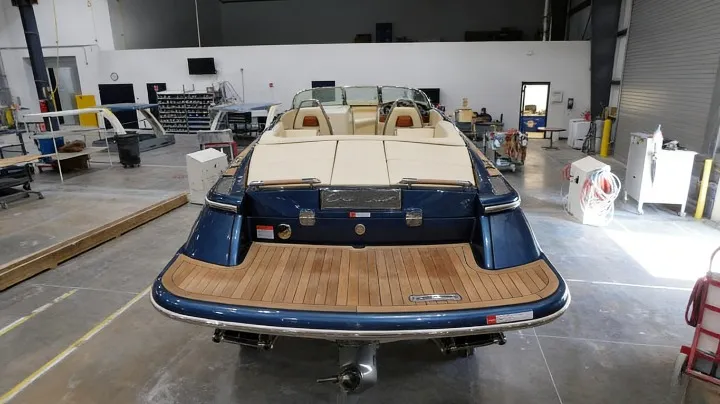 Chris-Craft Launch 27