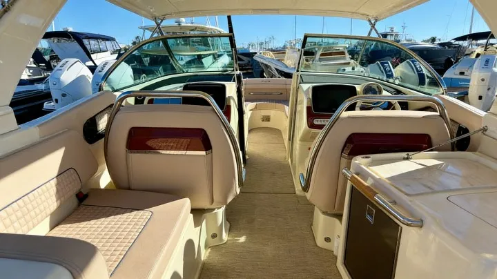 ChrisCraft Launch 31 GT