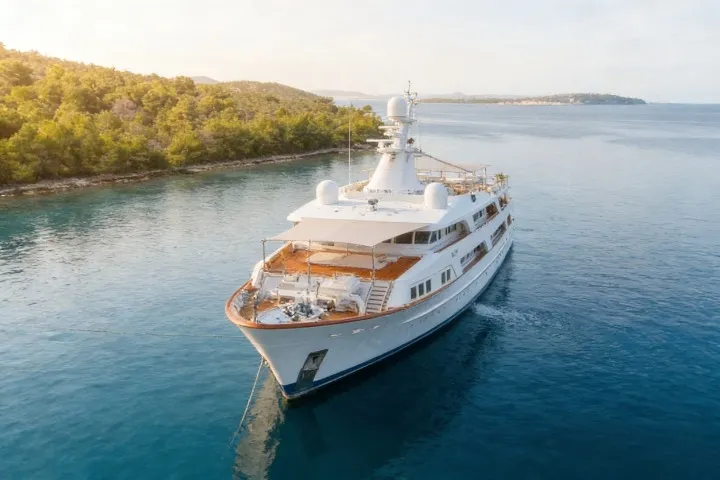 Feadship 55