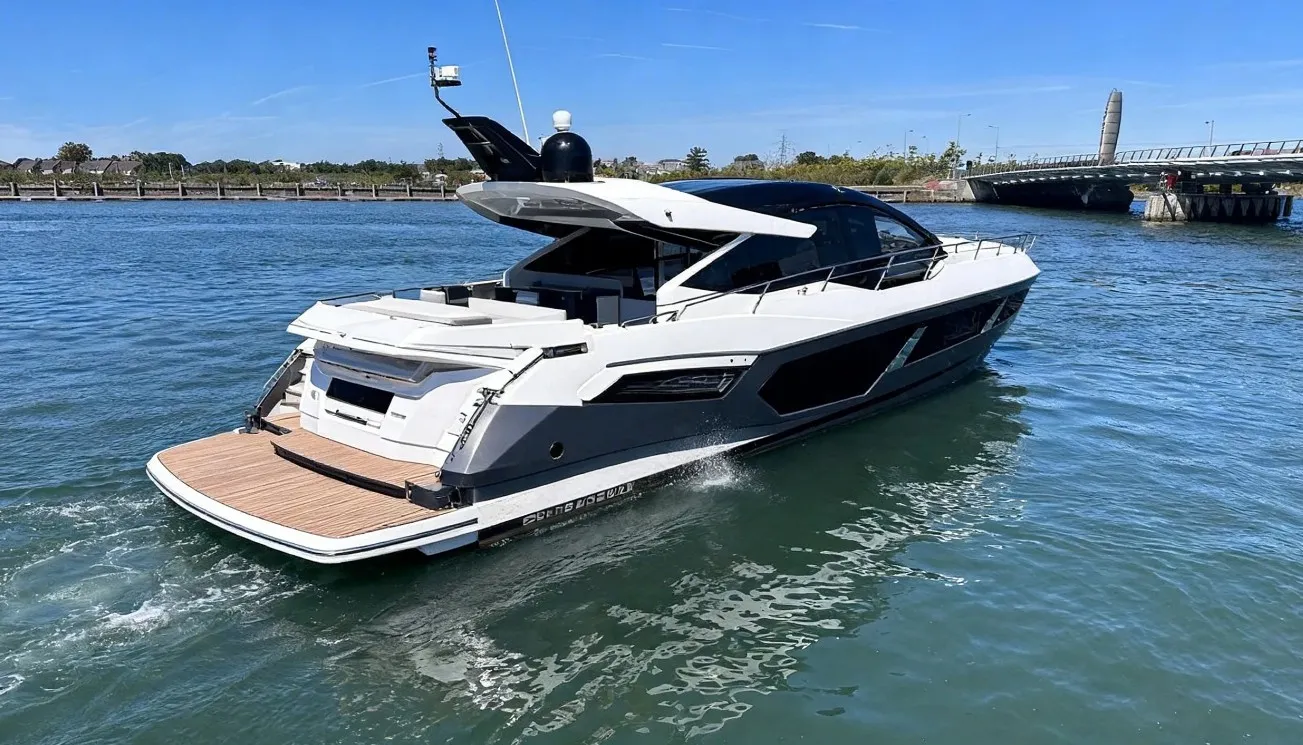 Sunseeker Predator 75