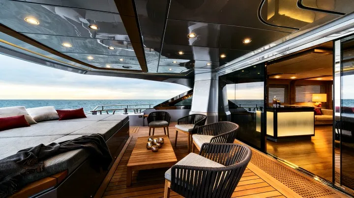Monte Carlo Yachts 105 