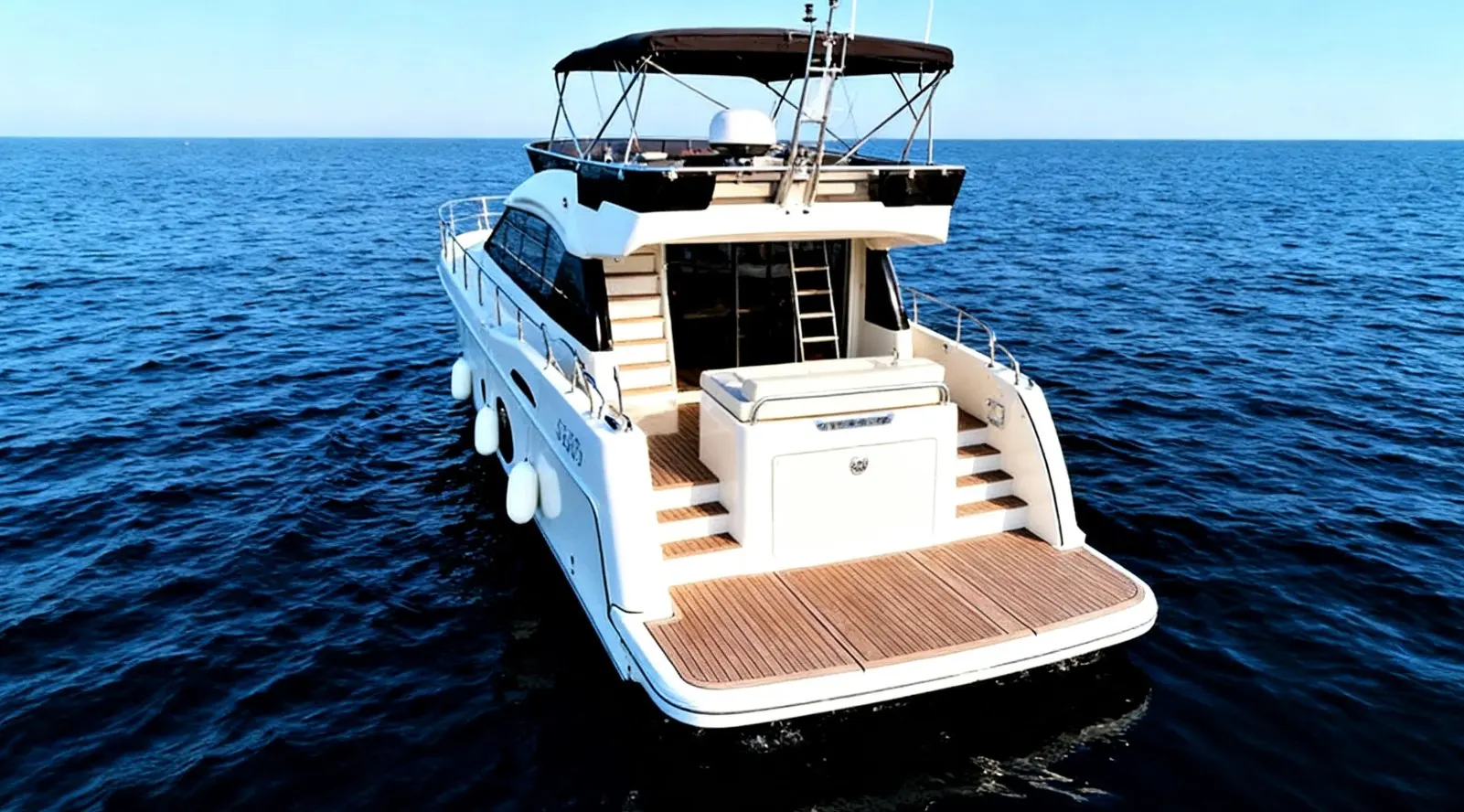 Monte Carlo Yachts MCY 4