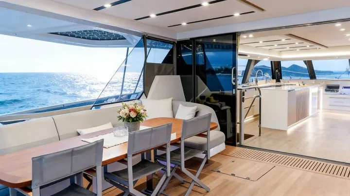 Fountaine Pajot Thira 80