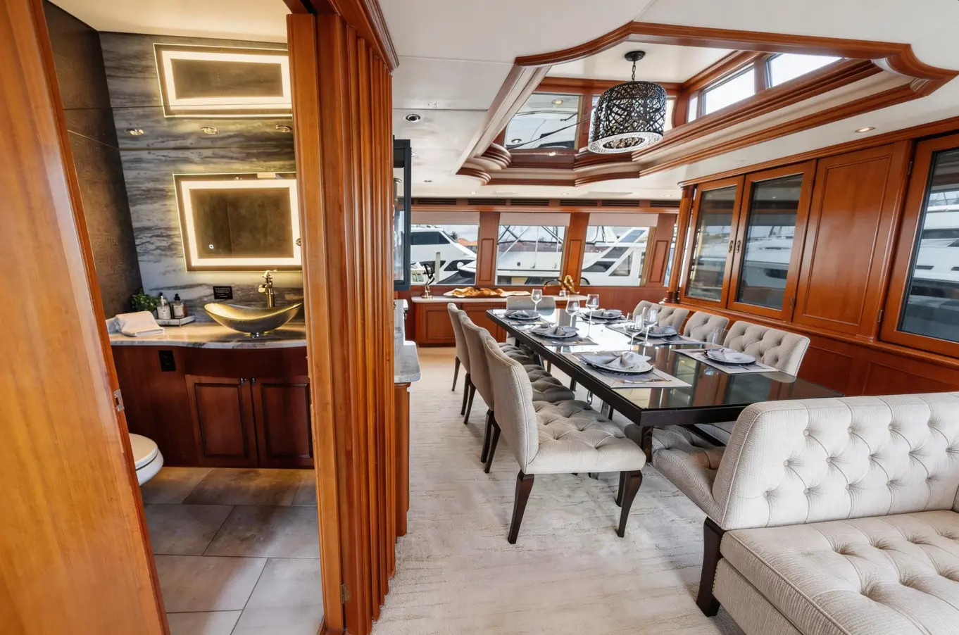 2004 Hatteras 100 Motor Yacht