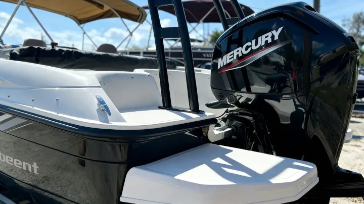 Bayliner Element E18
