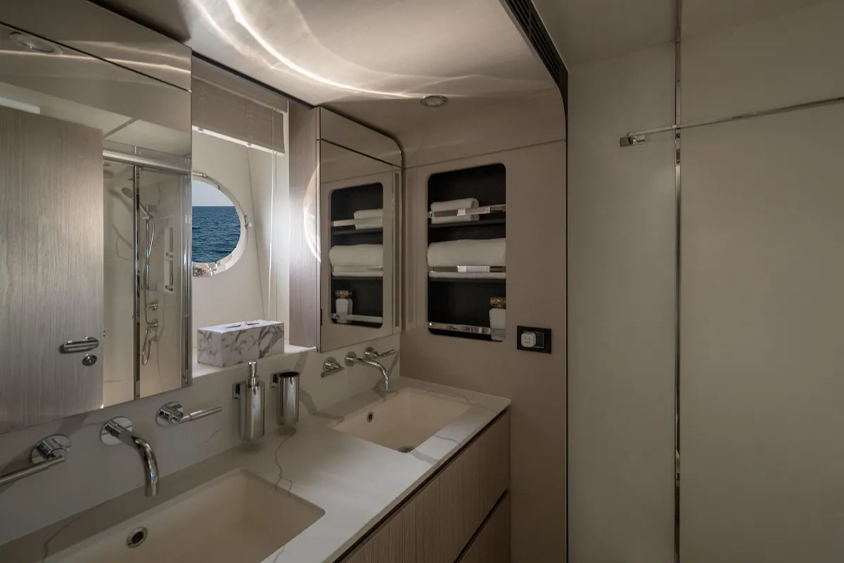 Azimut 72