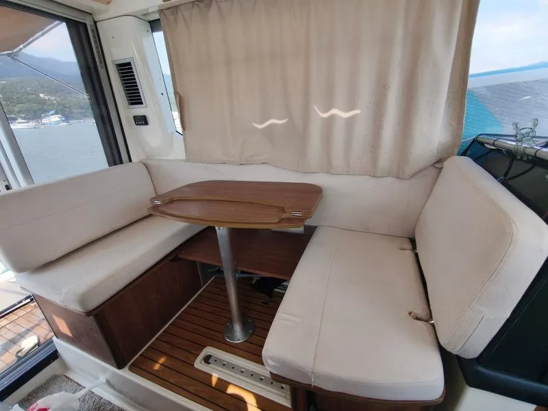 Quicksilver Activ 855 Pilothouse