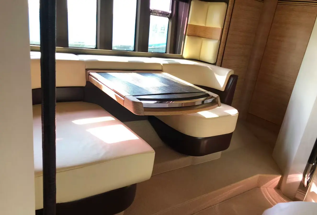 Azimut 64