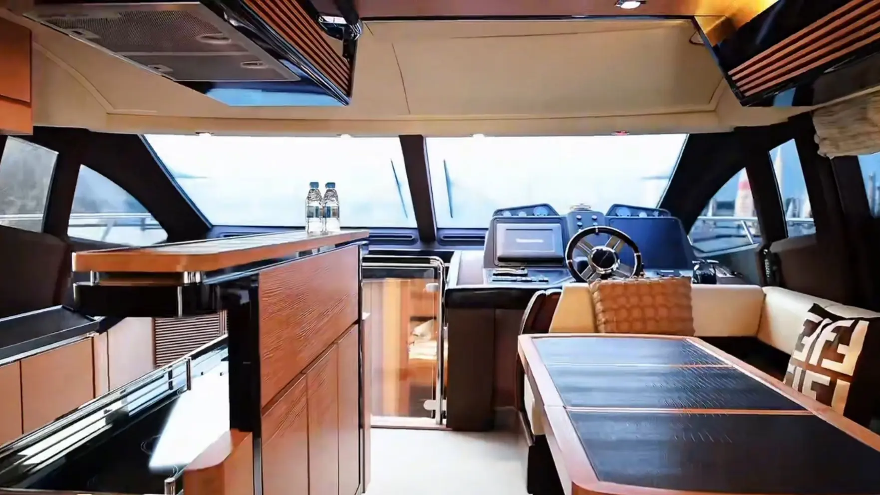 Azimut 64
