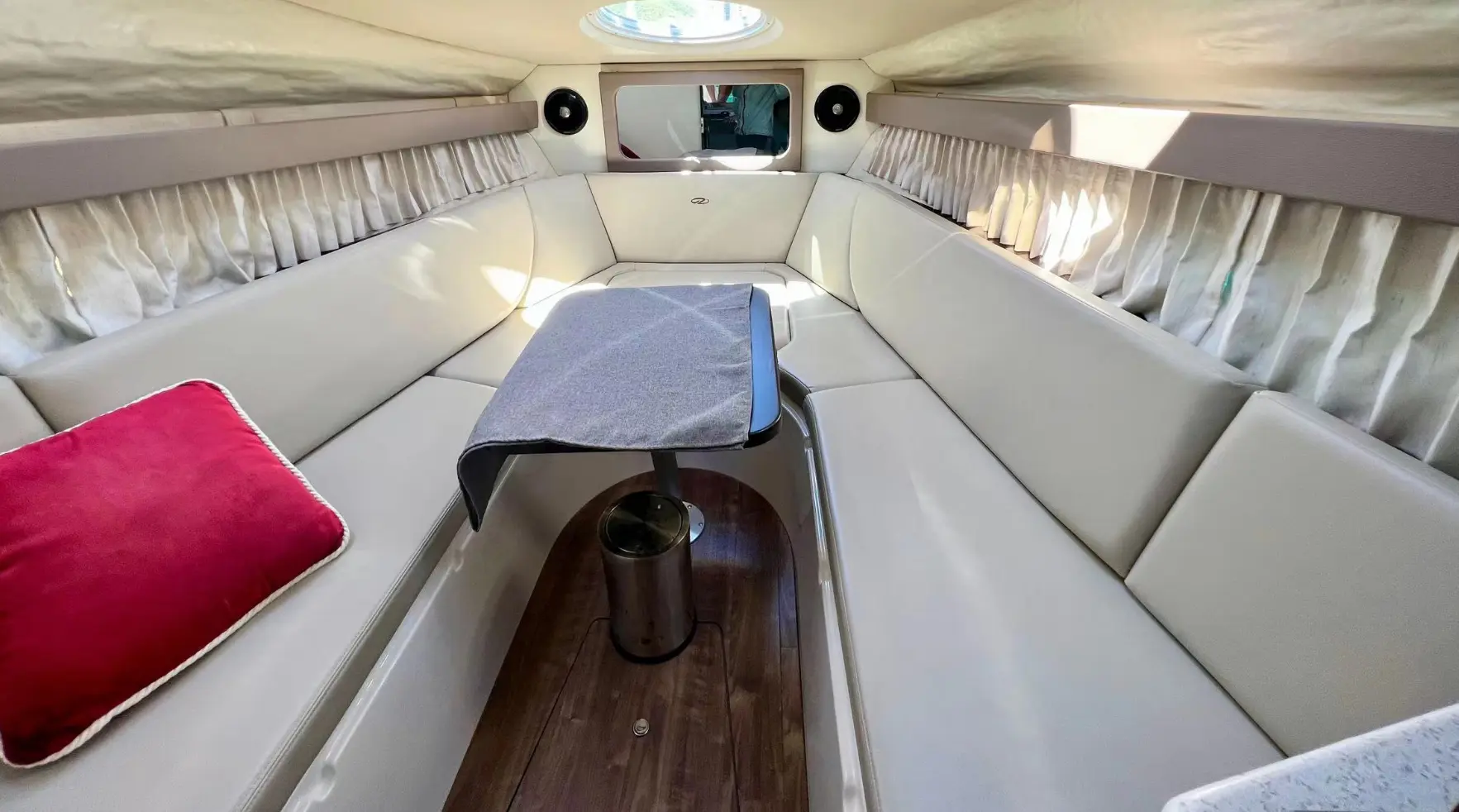 Regal 28