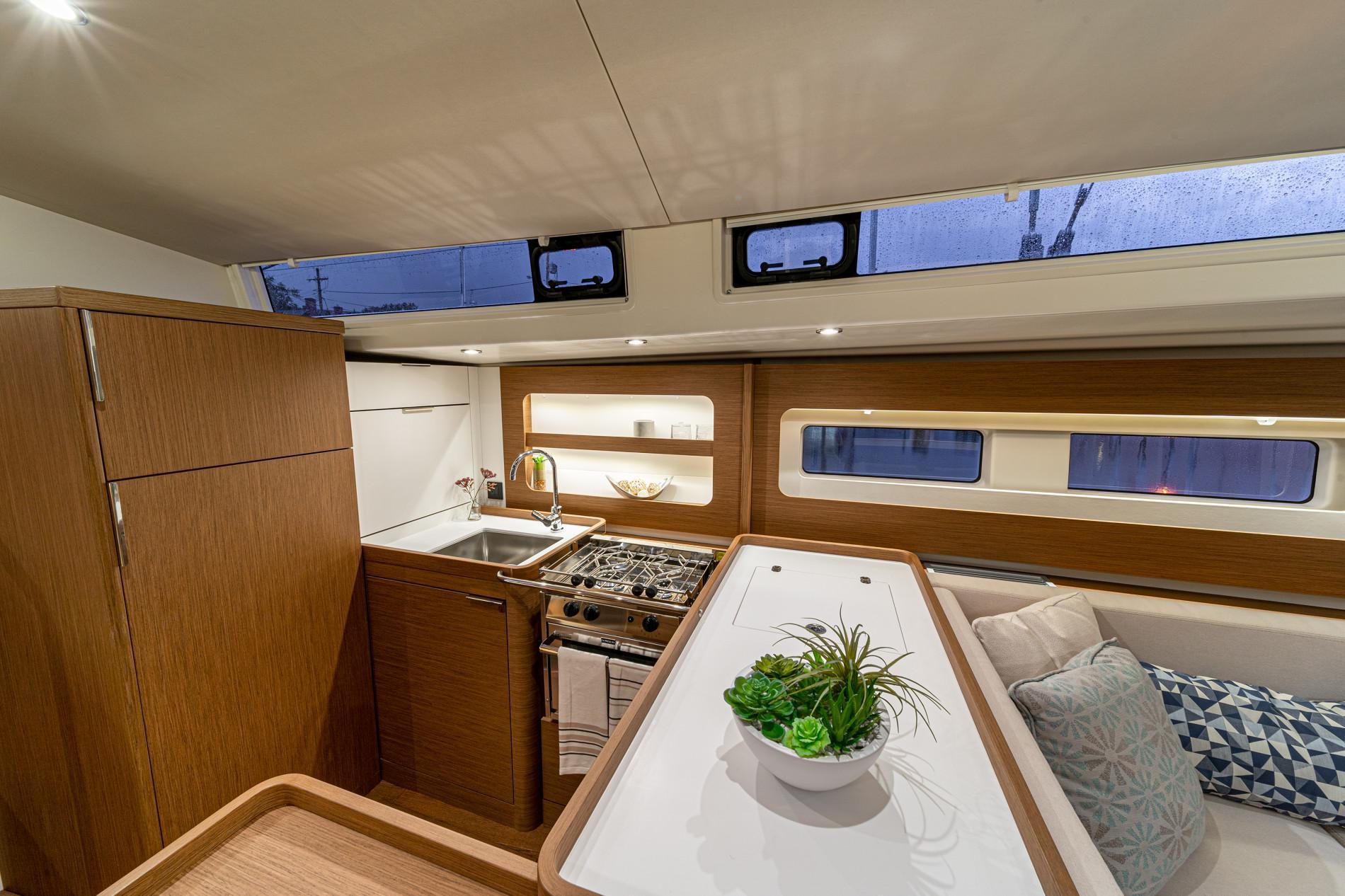 2026 Beneteau Oceanis Yacht 54