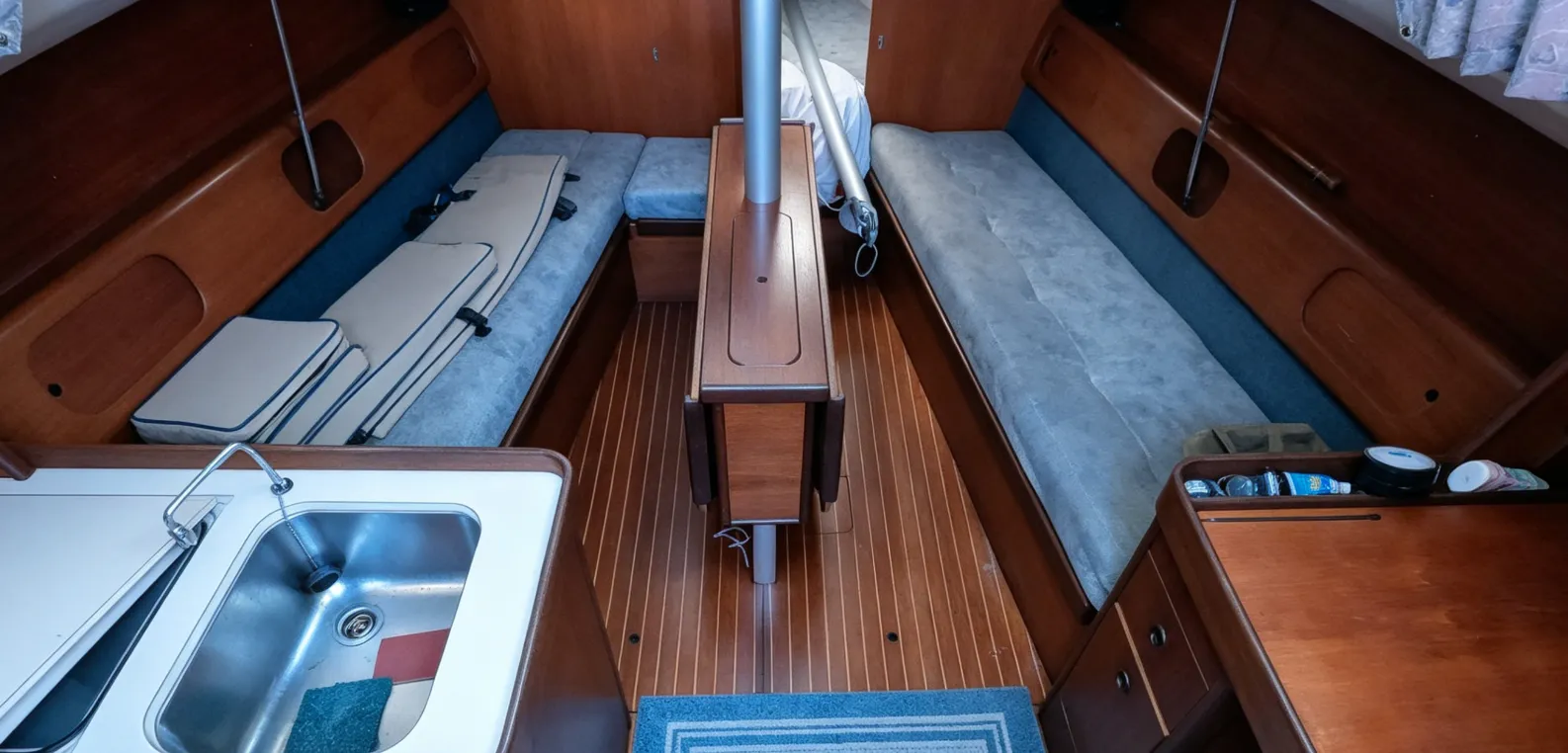 1985 Beneteau First 29