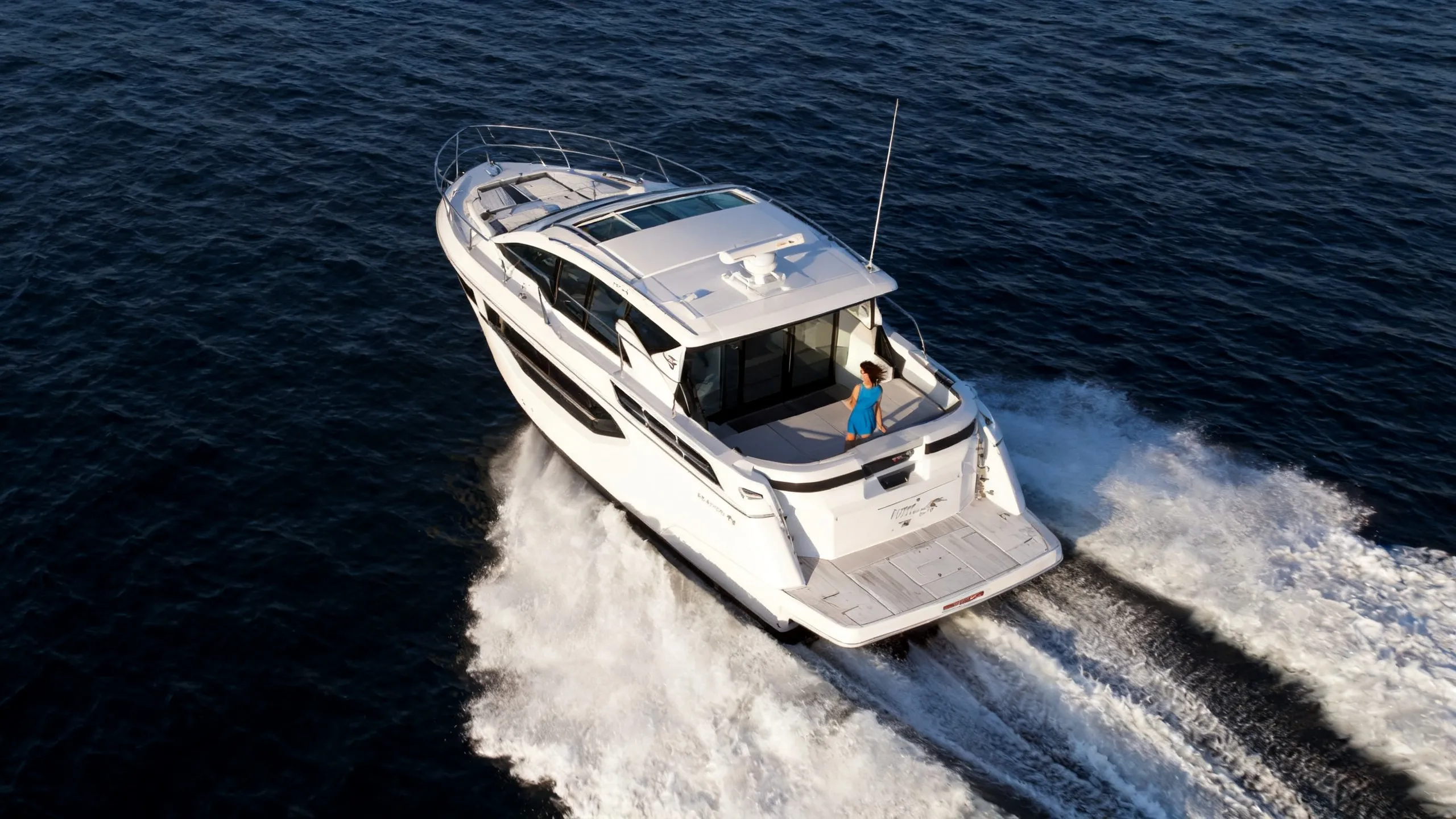 2026 Cruisers Yachts 42 Cantius