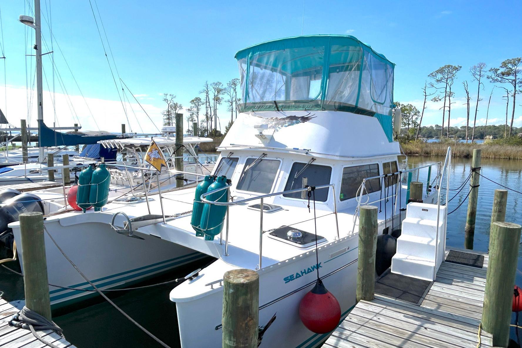 2004 PDQ 34 Power Catamaran