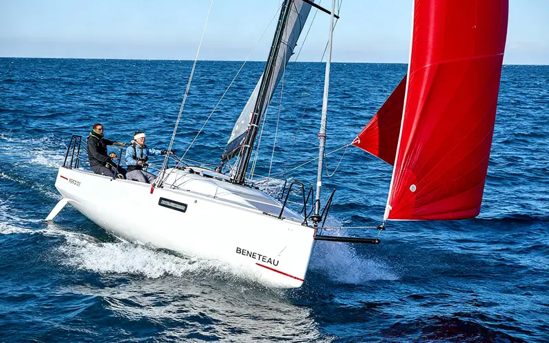 sailing boat