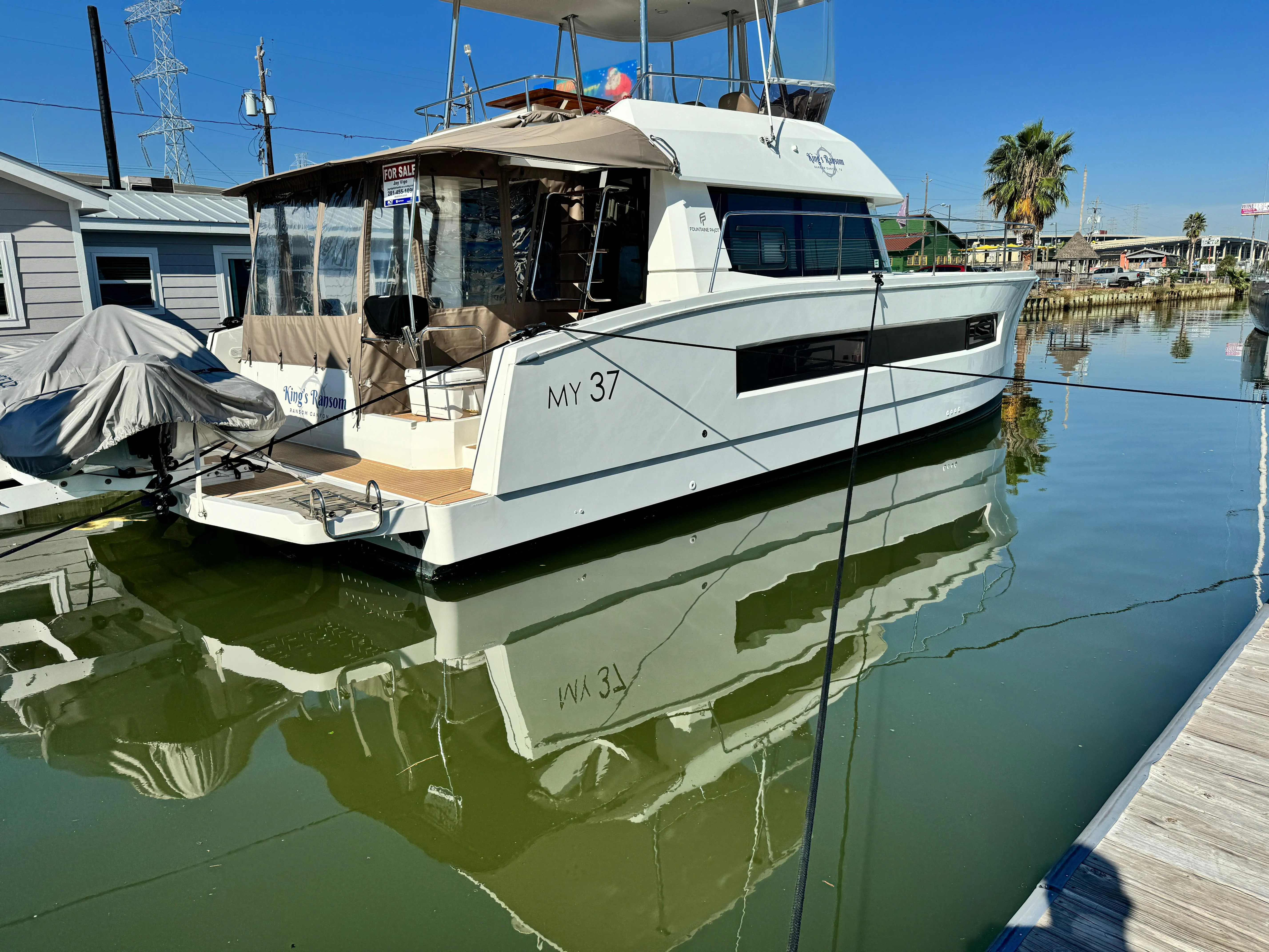 2017 Fountaine Pajot MY 37 