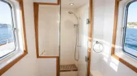 2018 Aquila 44 Yacht