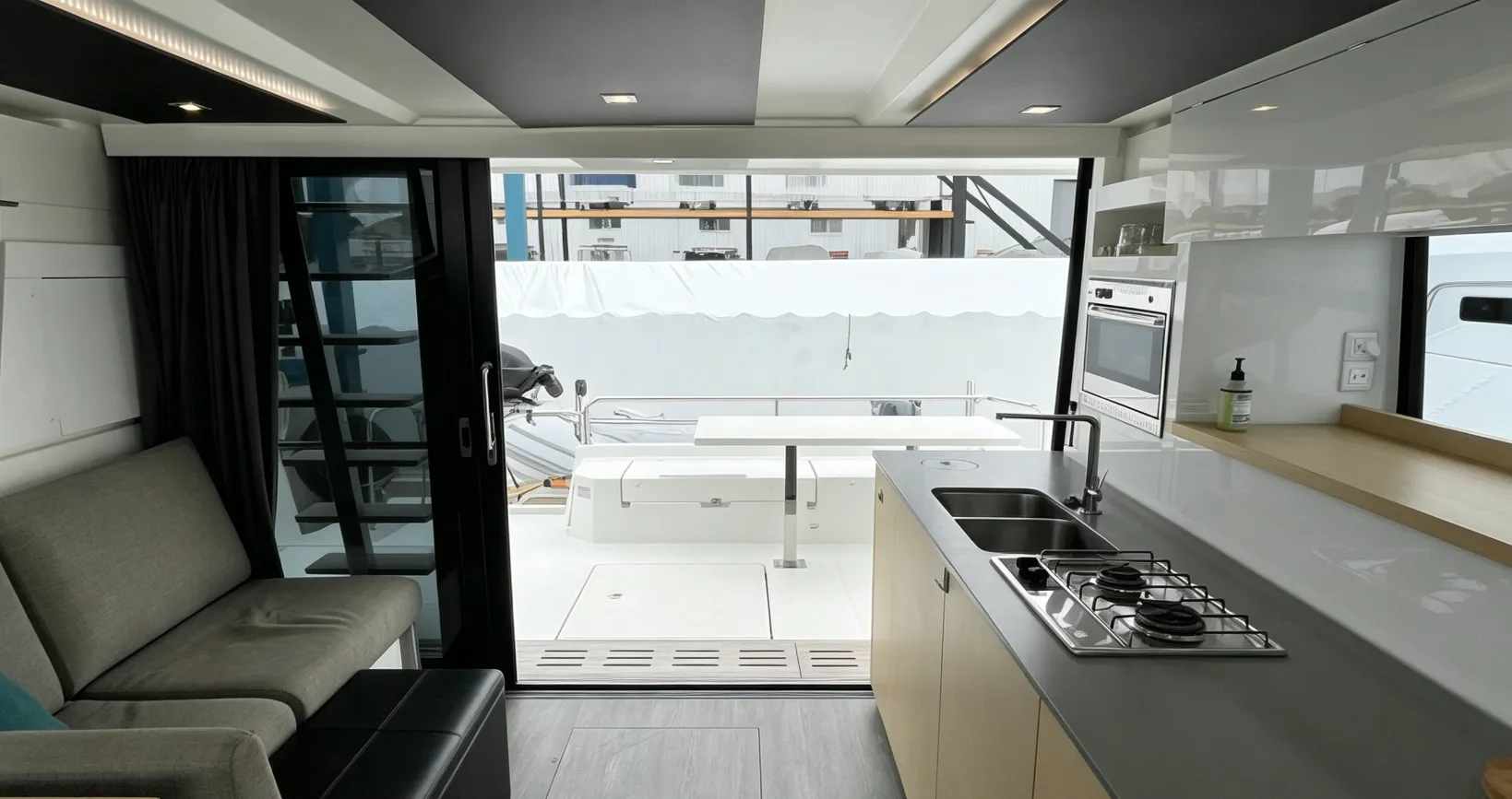 2019 Fountaine Pajot MY 37