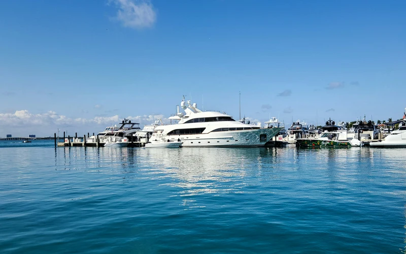 Yacht