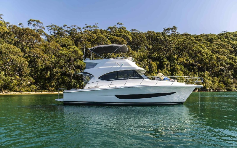 Riviera 39 Flybridge
